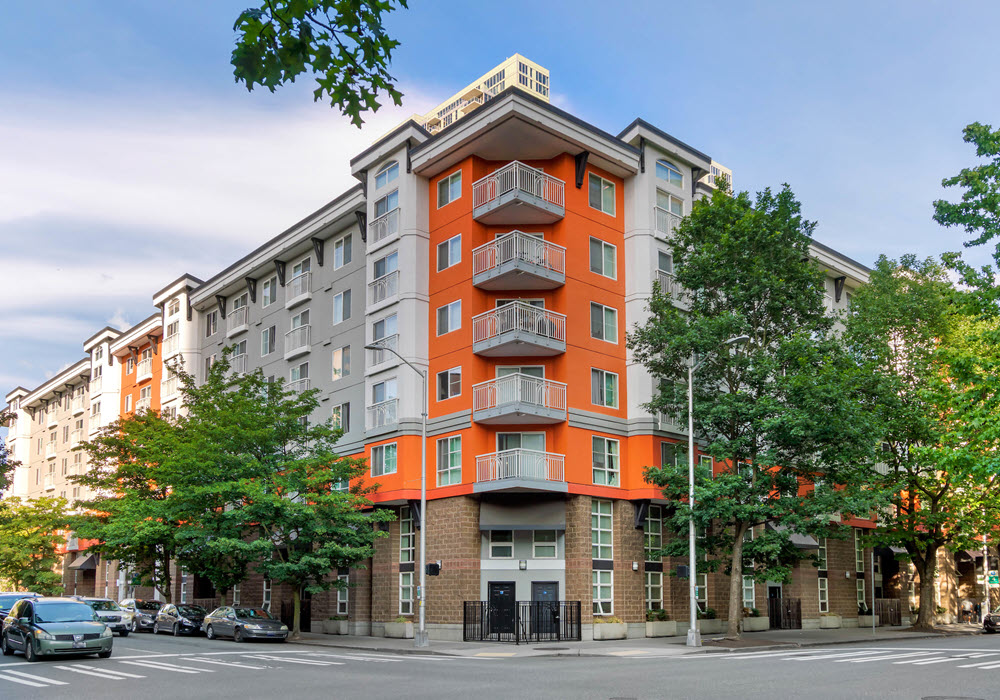Exterior of Fountain Court Apartments in Seattle.